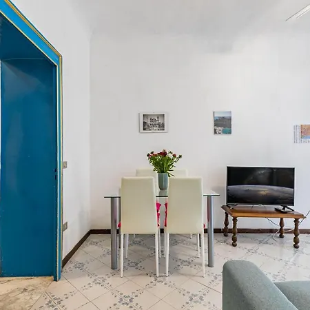 Piazza Pretoria & Quattro Canti Roomy Flats With Balconies Apartment Palermo