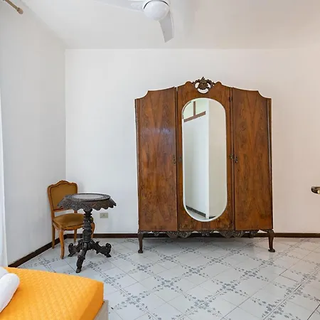 Piazza Pretoria & Quattro Canti Roomy Flats With Balconies Apartment