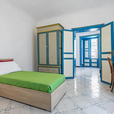 Piazza Pretoria & Quattro Canti Roomy Flats With Balconies Palermo