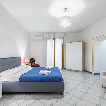 Piazza Pretoria & Quattro Canti Roomy Flats With Balconies * Palermo