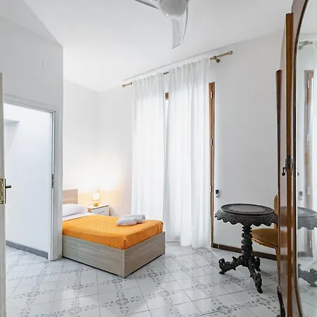 Piazza Pretoria & Quattro Canti Roomy Flats With Balconies Apartment Palermo