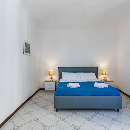 Apartment Piazza Pretoria & Quattro Canti Roomy Flats With Balconies Palermo