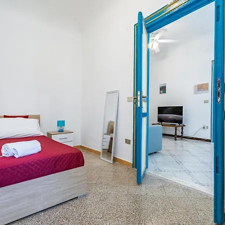 Piazza Pretoria & Quattro Canti Roomy Flats With Balconies Apartment