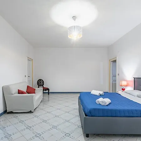 Piazza Pretoria & Quattro Canti Roomy Flats With Balconies Palermo