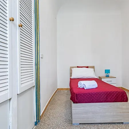 Piazza Pretoria & Quattro Canti Roomy Flats With Balconies Apartment Palermo