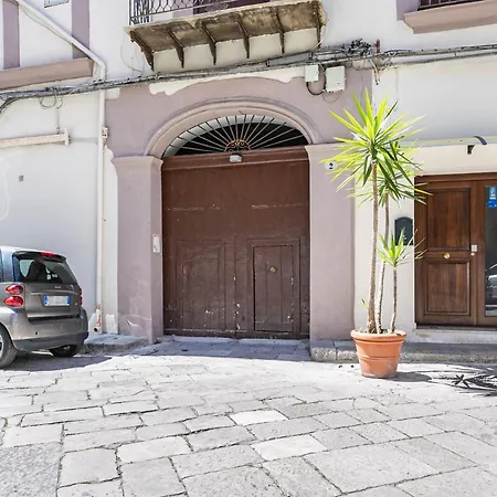 Piazza Pretoria & Quattro Canti Roomy Flats With Balconies Apartment Palermo