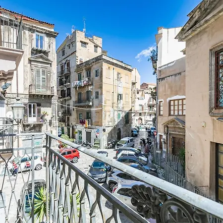Apartment Piazza Pretoria & Quattro Canti Roomy Flats With Balconies
